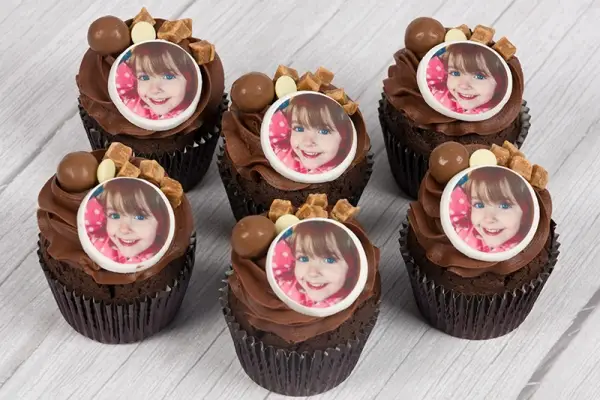 Photo or Logo Malteser Cupcakes All Personalised