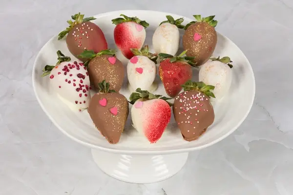 Love Strawberries - Box of 12